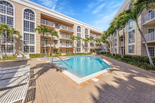 Building Photo - 1280 S Alhambra Cir