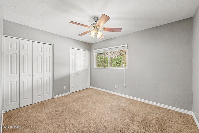 Building Photo - 1340 E Donner Dr