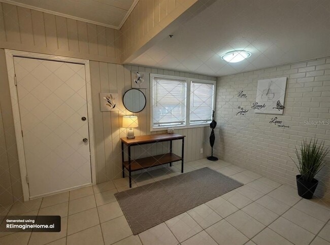 Building Photo - 2113 W North B St