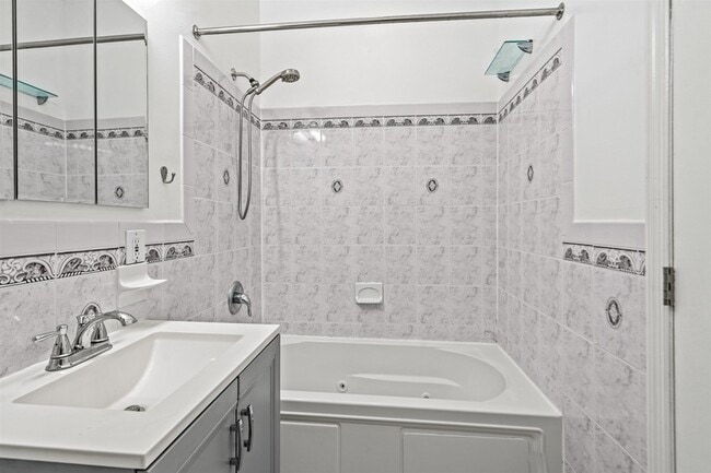 Building Photo - 800 Ocean Ave