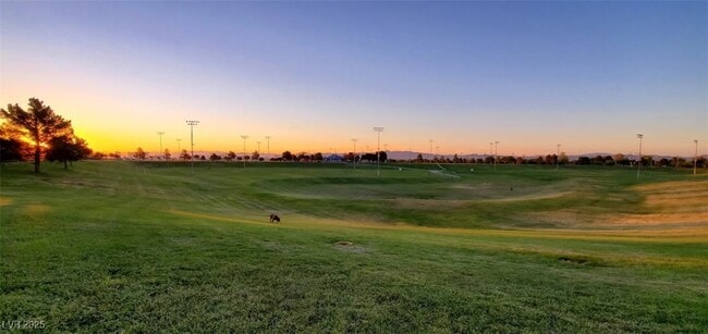 Building Photo - 8217 Beekman St