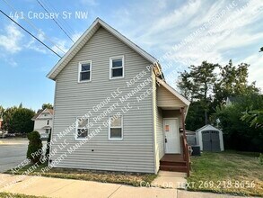 Building Photo - 441 Crosby St NW