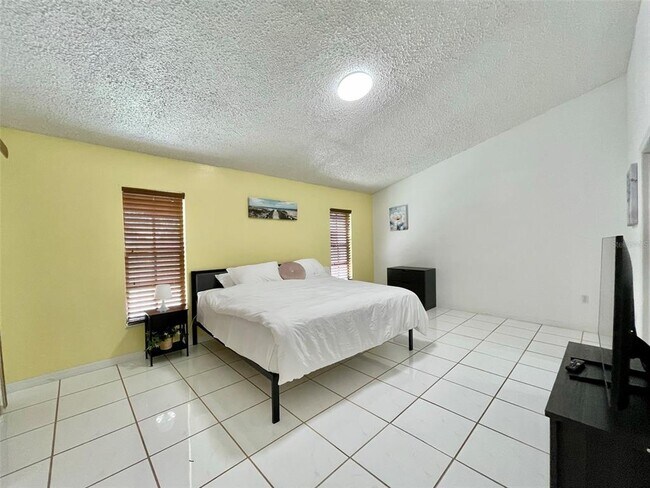 Building Photo - 4710 Cresson Ct