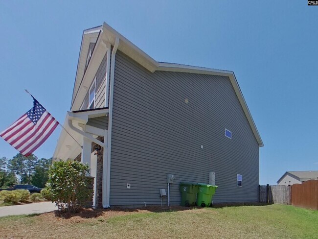 Building Photo - 313 Fairford Rd