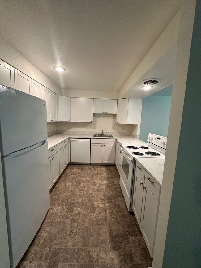 Interior Photo - Glacier Park Apartments