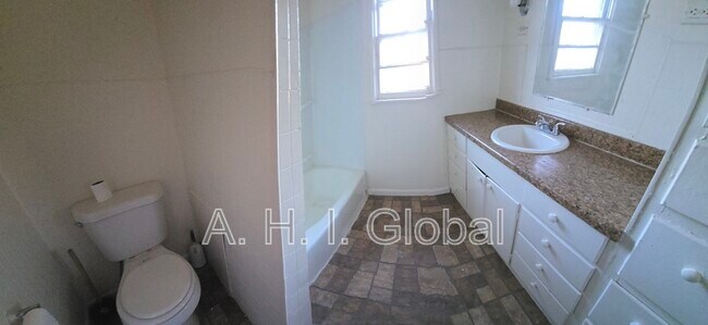 Building Photo - 4114 S Bowie St