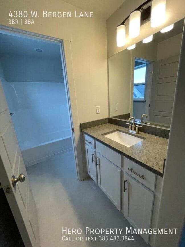 Building Photo - 4380 Bergen Ln