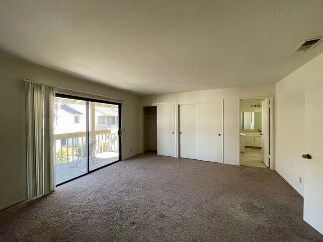 Building Photo - 3bd/2ba - Santa Clara Townhouse with 2 Car Garage
