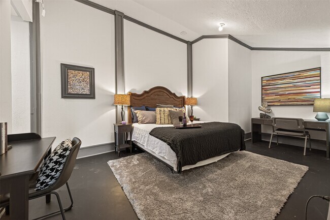 Building Photo - 100 W Hamilton St