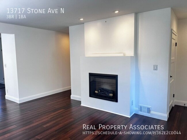 Building Photo - 13717 Stone Ave N