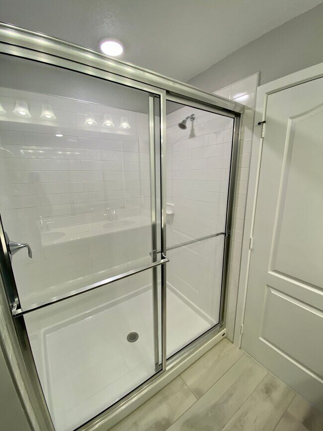 Building Photo - Brand New Townhome for Rent in Gated Commu...