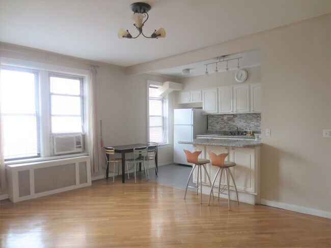 Primary Photo - 42-11 Kissena Blvd