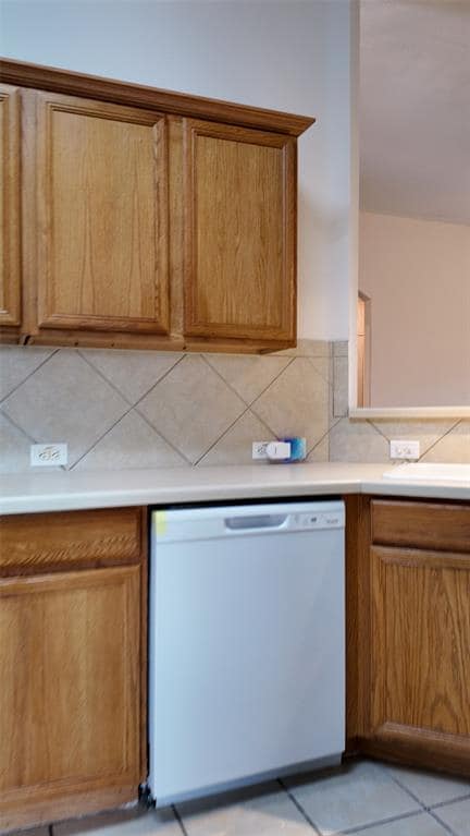 Building Photo - 100 Maplewood S