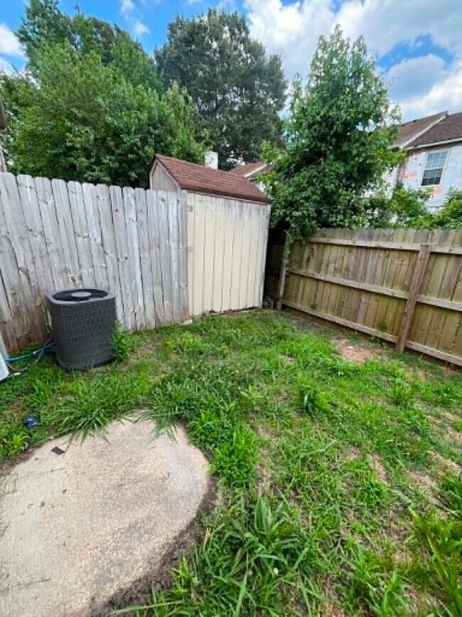 Building Photo - 1041 Wickford Ct