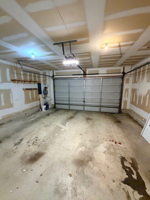 Building Photo - 319 S Parkway Dr