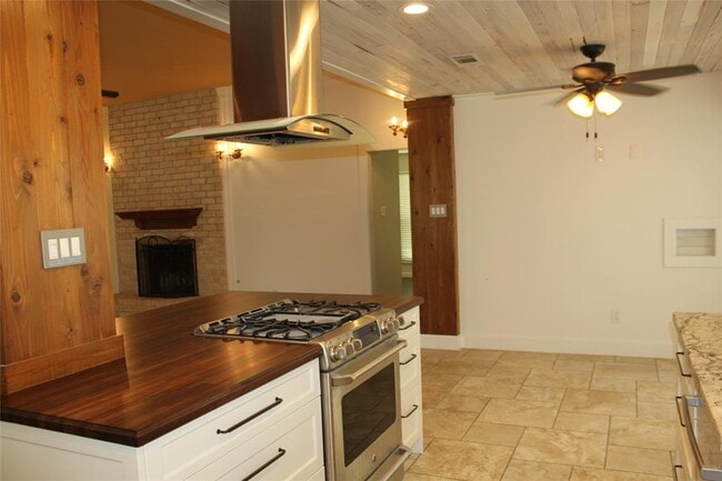 Building Photo - 514 Rozelle Ave