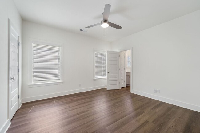 Building Photo - 141 Huntley Knl Dr