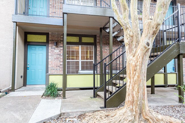 Building Photo - Beautiful and Cozy 1 Bedroom 1 Bathroom Ho...
