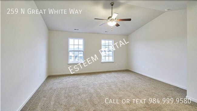 Building Photo - 259 N Great White Way