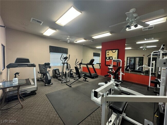 Building Photo - 7701 W Robindale Rd