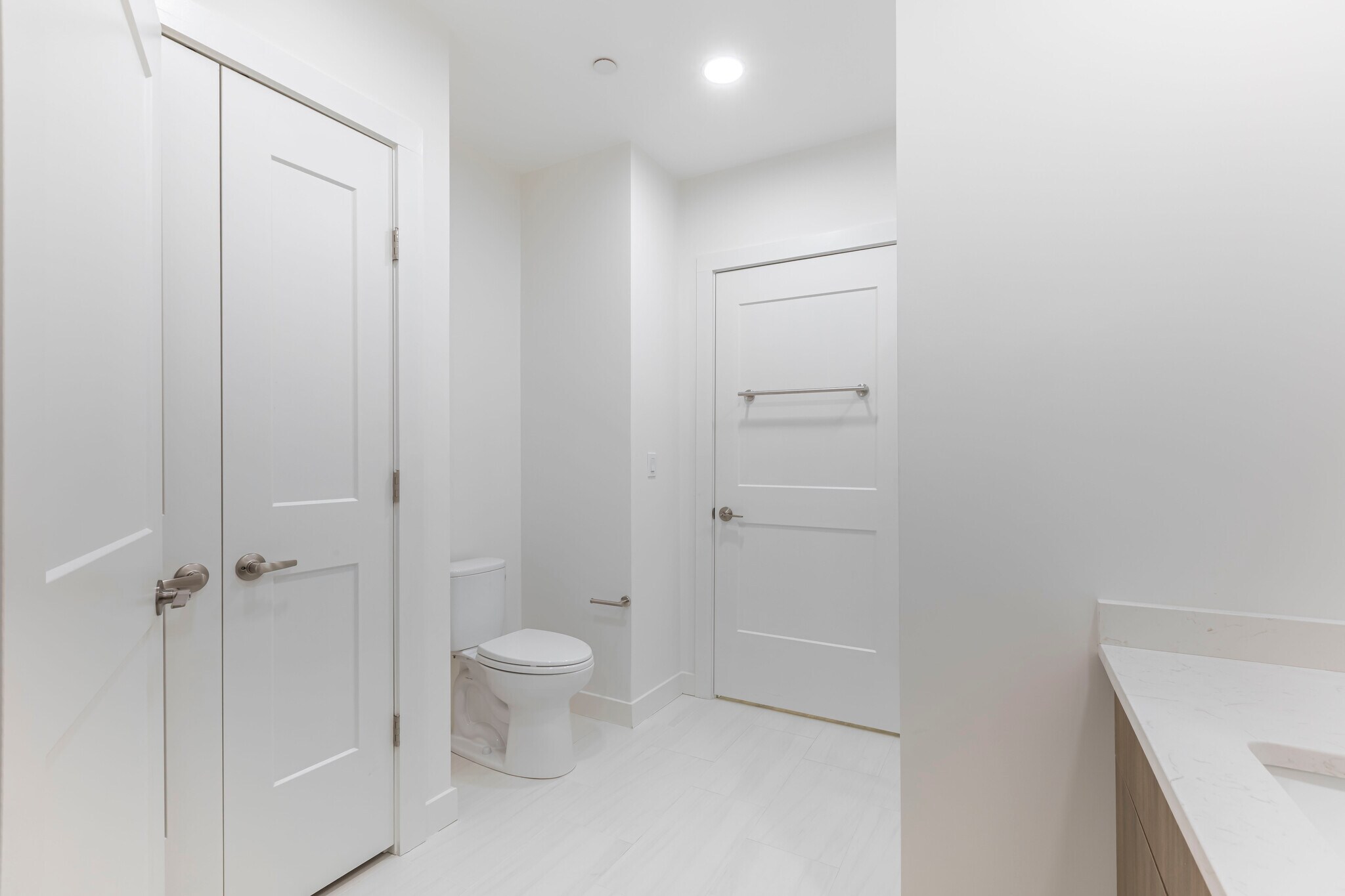 Building Photo - 319 Broadway