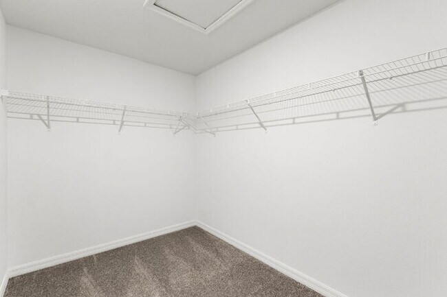 Building Photo - LIKE NEW Home For Rent in North Park Isle!