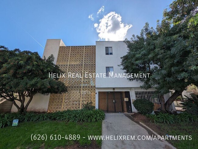 Building Photo - 1313 Huntington Dr