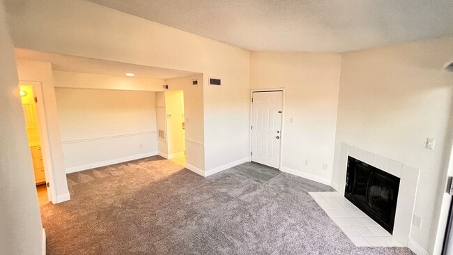 Building Photo - Cozy Casselberry Condo Available - Move In Before the Holidays!