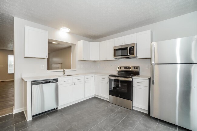 Building Photo - 7287 Candlestone Dr