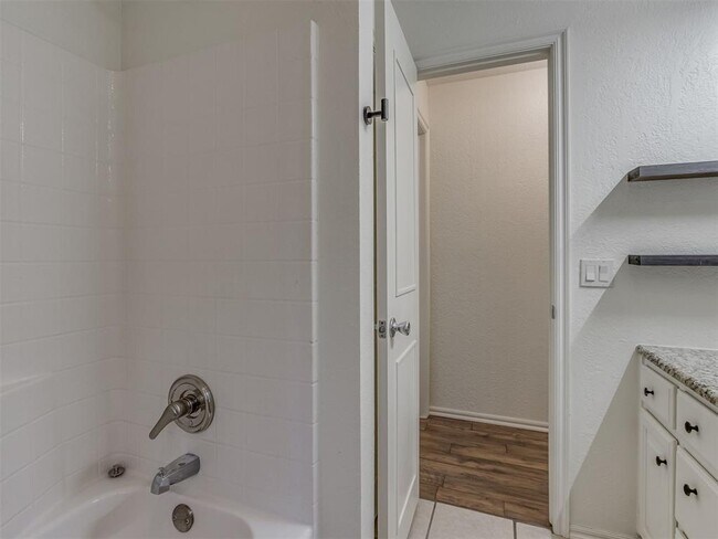 Building Photo - 3028 Weymouth Way