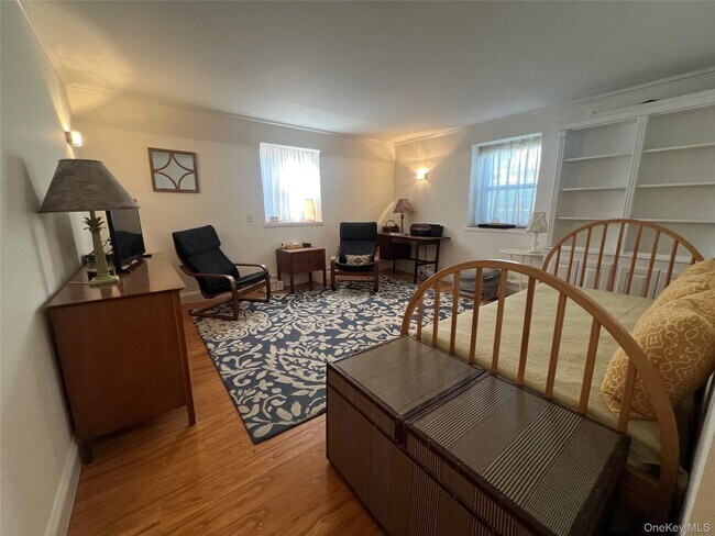 Building Photo - 240 Alpine Pl
