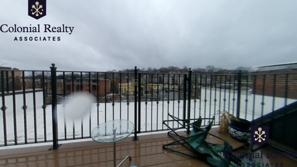 Building Photo - 1616 Beacon St