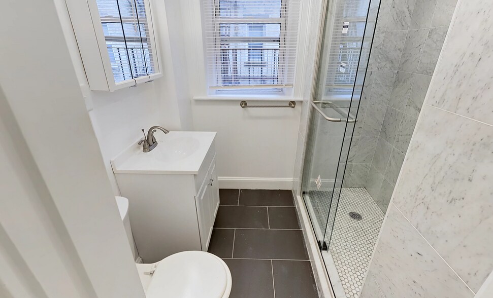 Building Photo - 30 Peterborough St