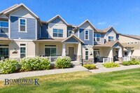 Building Photo - Beautiful 4 bedroom Townhome in West Valley!