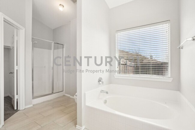 Building Photo - Lovely 4/2/2 in Forney For Rent!