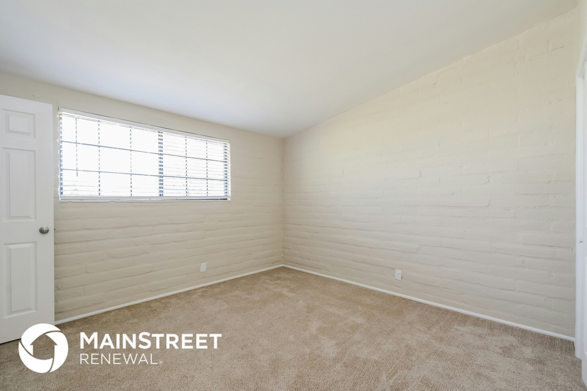 Building Photo - 156 W Pastime Rd