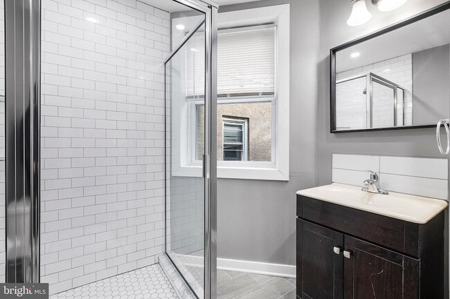 Building Photo - 2125 N 20th St