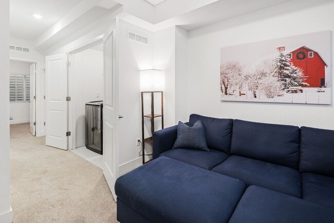 Building Photo - 3BD, 3.5BA Arvada Townhome with Patio and Yard