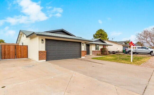 Building Photo - 3740 E Harmony Ave