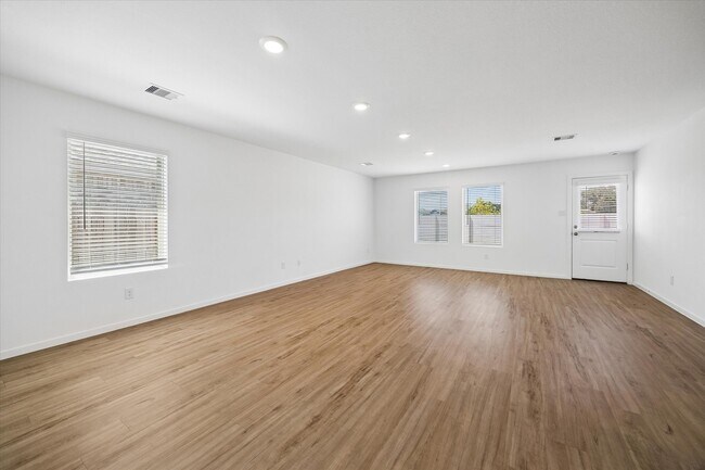 Building Photo - 21583 Casavatore Dr