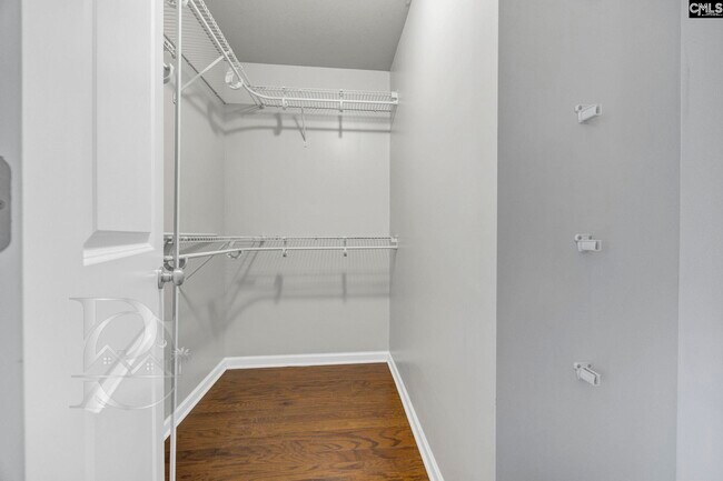 Building Photo - 328 Northwood St