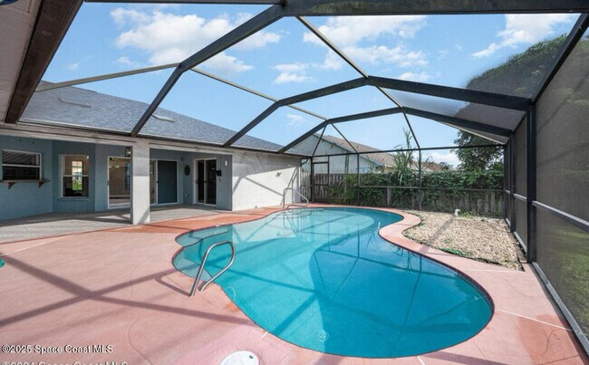 Building Photo - 805 7 Gables Cir SE