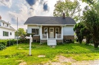 Building Photo - 21200 Collingham Ave