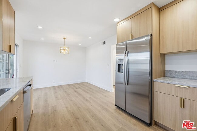 Building Photo - 19111 Hamlin St