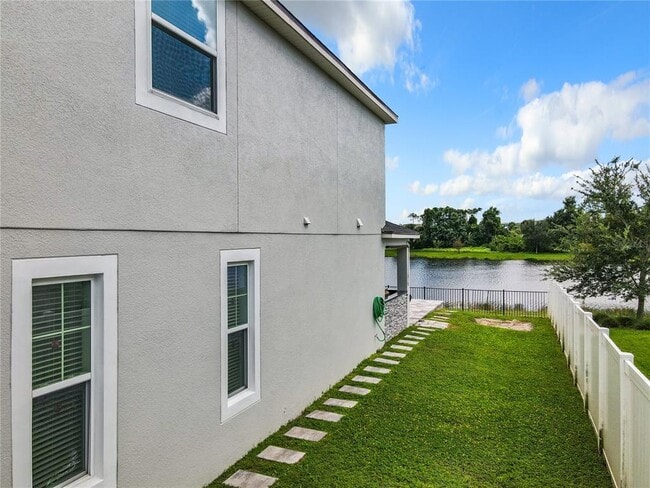 Building Photo - 4993 Southlawn Ave