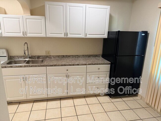 Building Photo - 23 W Basic Rd