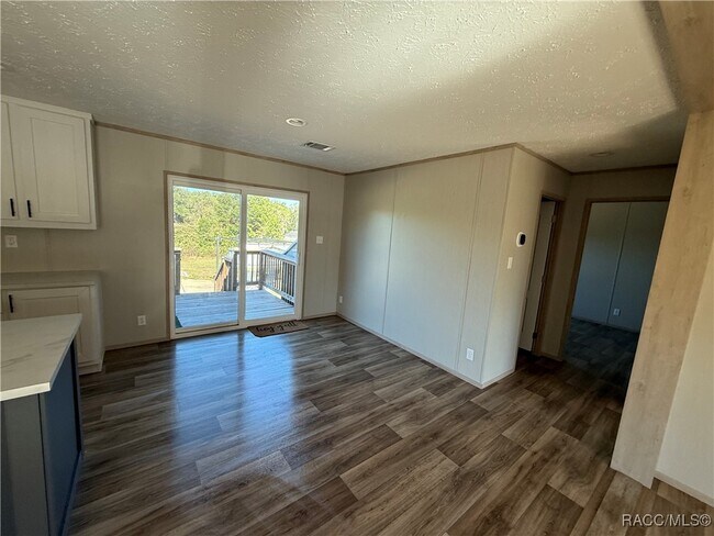 Building Photo - 5469 W Grovepark Rd