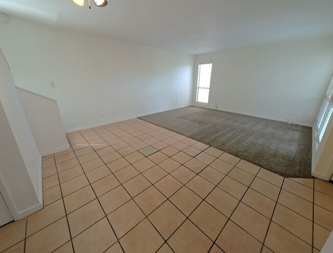 Building Photo - 2 Bedroom Condo in the Escalante Community...