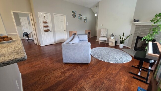 Building Photo - 7207 Brockington Dr