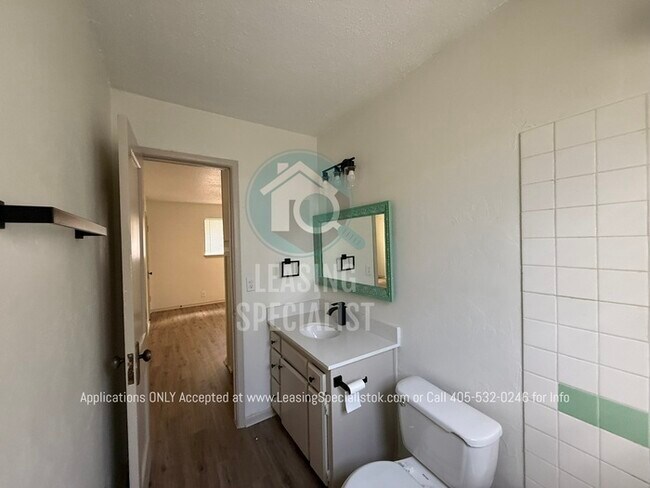 Building Photo - Charming South East OKC Home AVAILABLE FOR IMMEDIATE MOVE IN!
